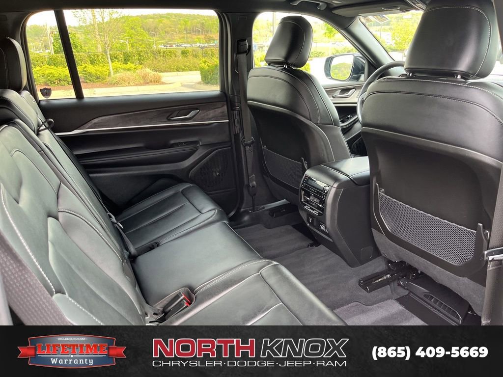 Used 2025 Jeep Grand Cherokee L Limited image 27