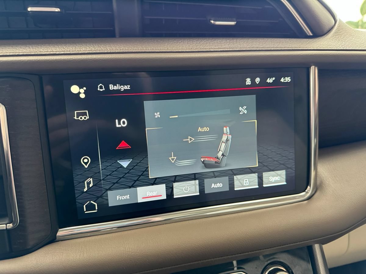 Used 2023 GMC Yukon Denali AWD/4WD image 32