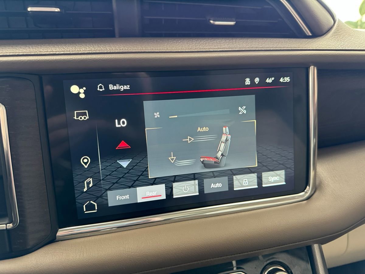 Used 2023 GMC Yukon Denali AWD/4WD image 32