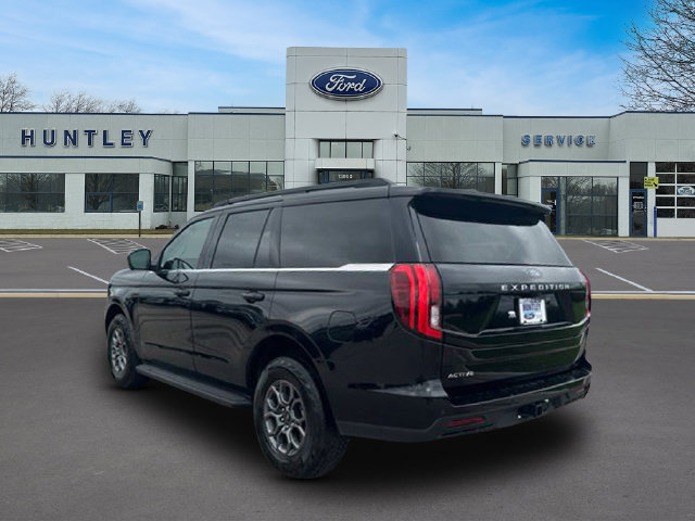 Used 2025 Ford Expedition Active AWD/4WD image 6