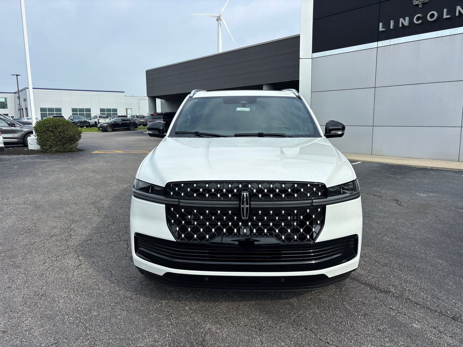 New 2026 Lincoln Navigator L Black Label AWD/4WD image 2