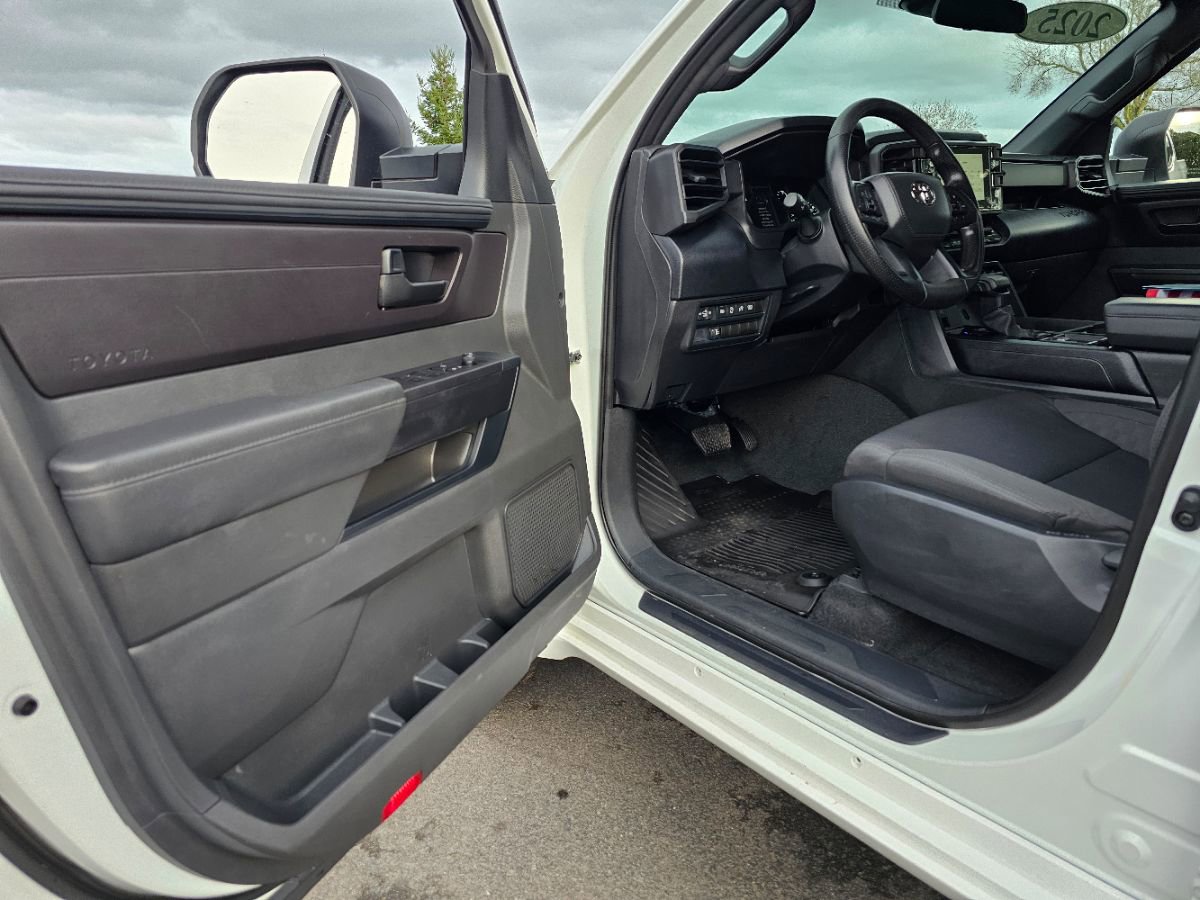 Used 2025 Toyota Tundra SR image 27