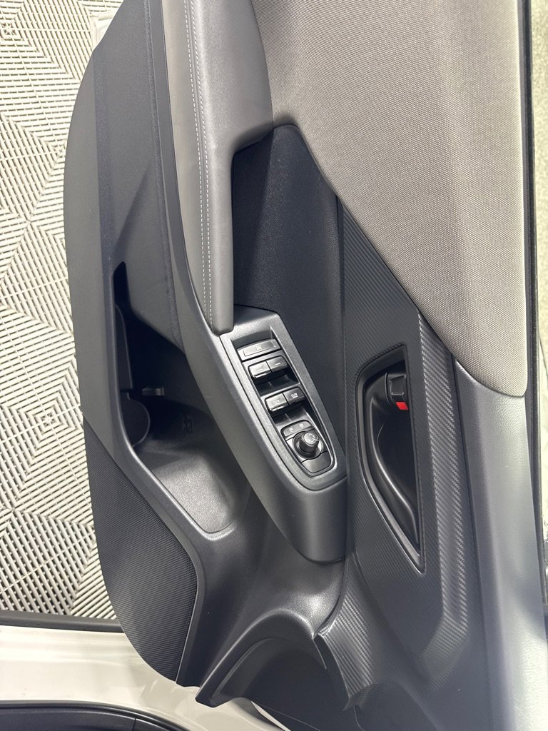 Used 2024 Subaru Crosstrek 2.0i Premium image 13