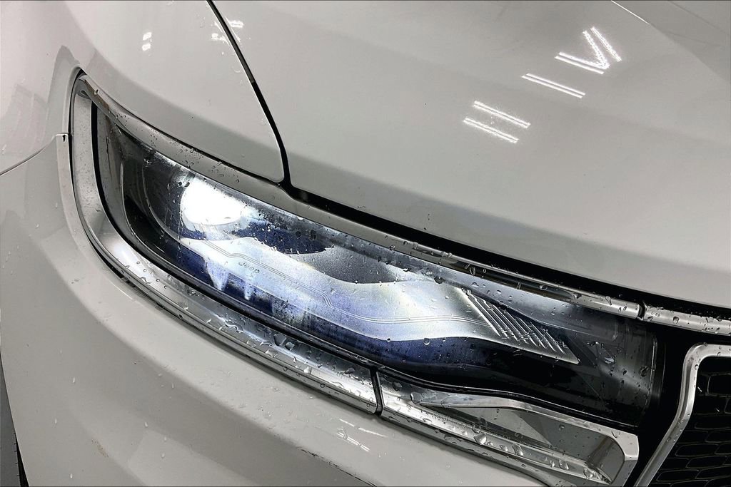 Used 2024 Jeep Wagoneer L Series III w/ Premium Group I image 39