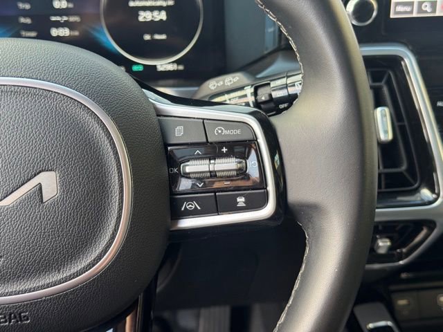 Certified 2023 Kia Sorento SX image 33