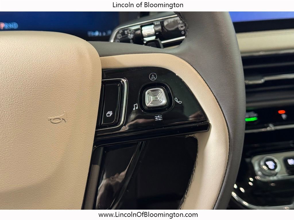 Used 2024 Lincoln Corsair AWD w/ Equipment Group 101A image 27