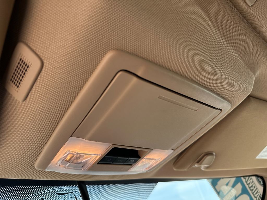 Used 2014 Ford F150 King Ranch w/ King Ranch Luxury Package AWD/4WD image 22