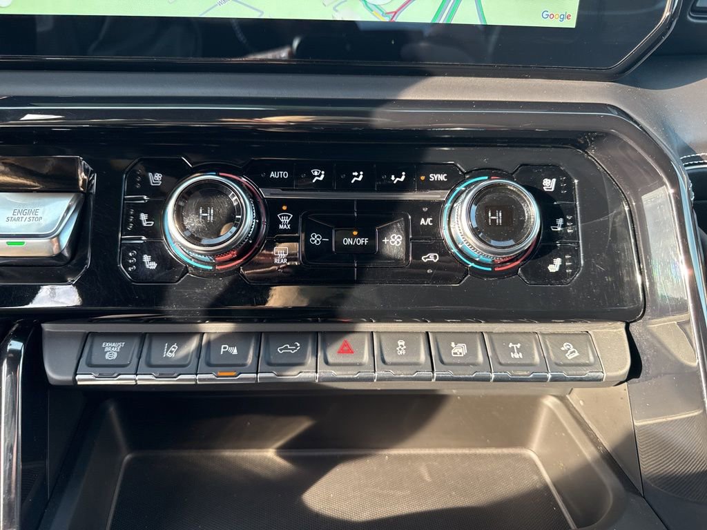 Used 2024 GMC Sierra 2500 AT4X image 23