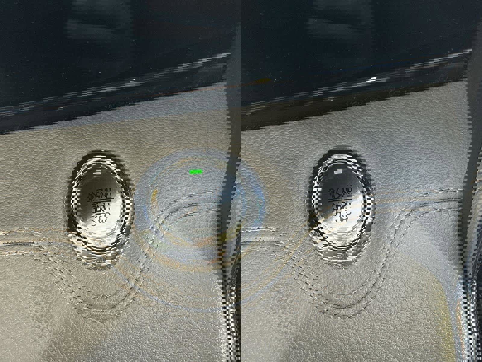 Used 2019 Lincoln Navigator Select image 29