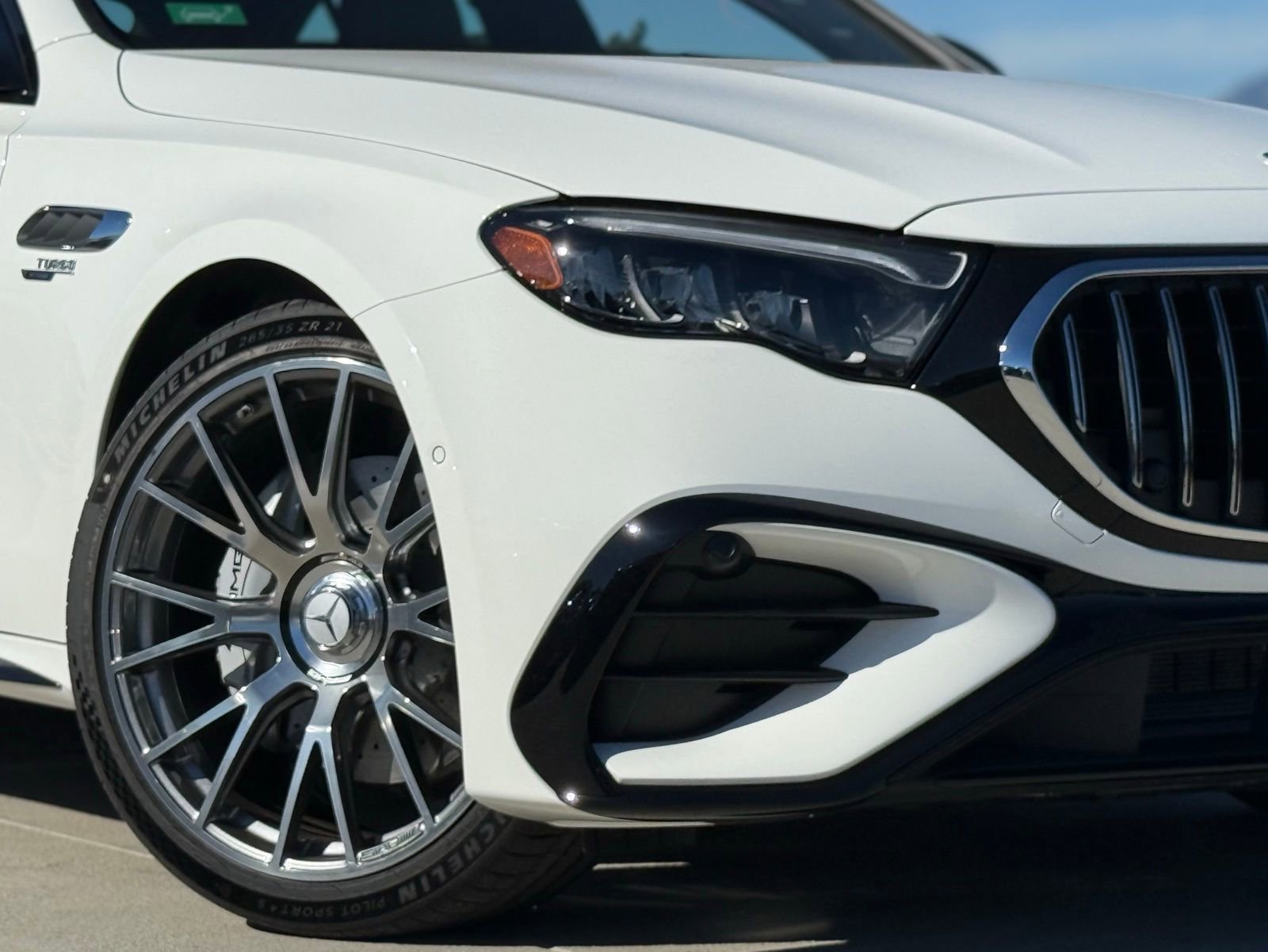 New 2026 Mercedes-Benz E 53 AMG e 4MATIC Sedan image 4