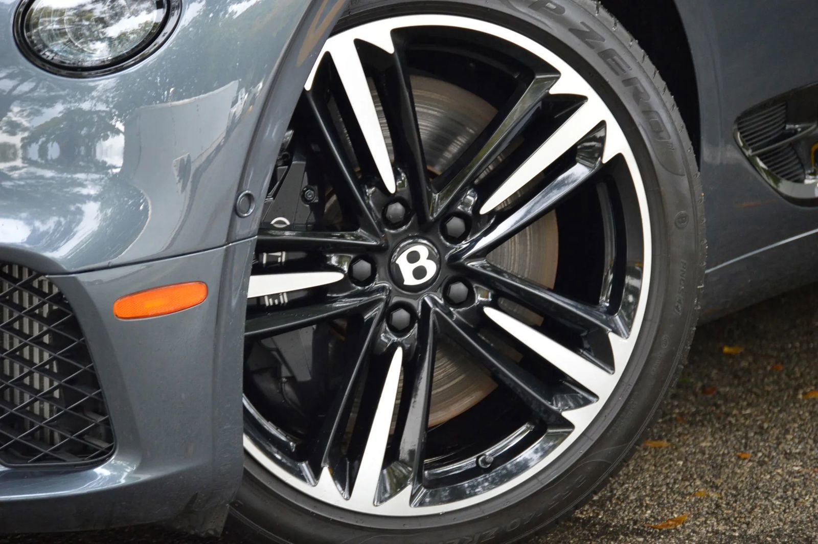 Used 2021 Bentley Continental GT image 3