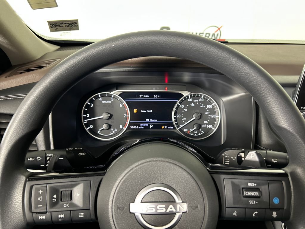 Used 2023 Nissan Rogue SV FWD image 13