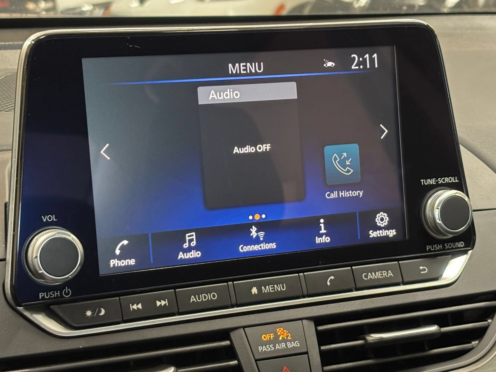 Used 2025 Nissan Altima 2.5 SV FWD image 19