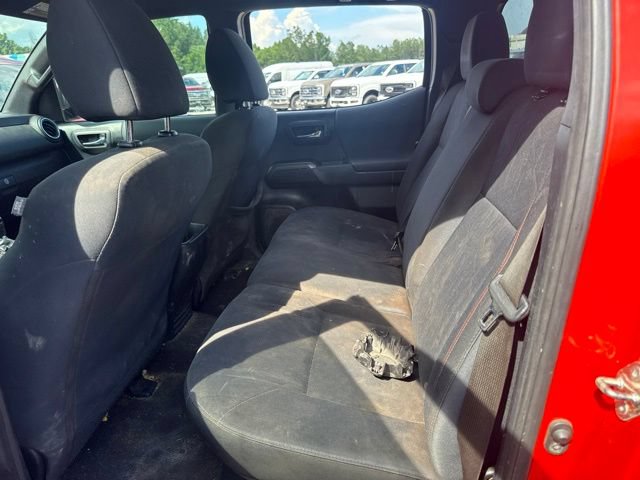 Used 2018 Toyota Tacoma TRD Off-Road w/ Technology Package AWD/4WD image 21