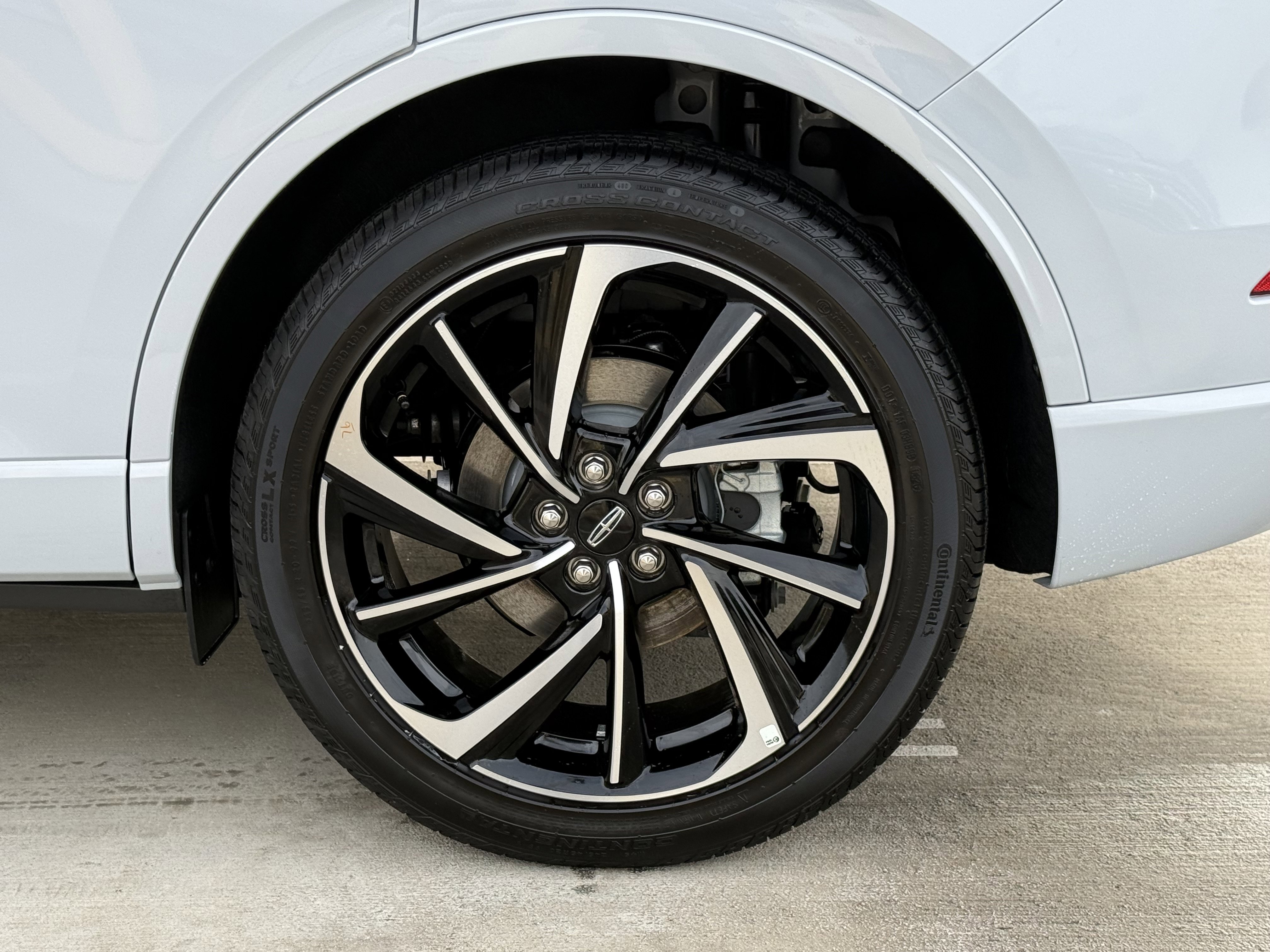 Used 2025 Lincoln Corsair Grand Touring w/ Equipment Group 301A image 14