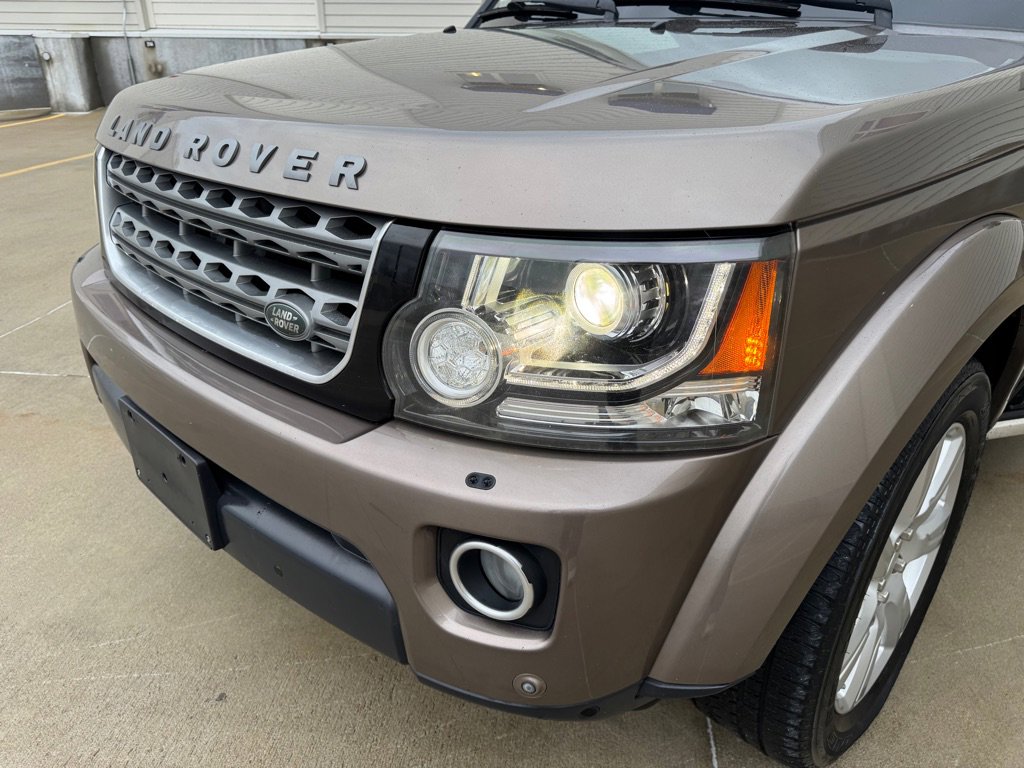 Used 2015 Land Rover LR4 HSE AWD/4WD image 9