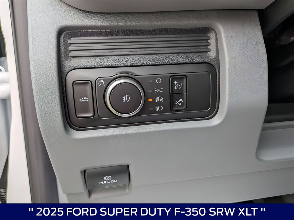 New 2025 Ford F350 XLT image 16