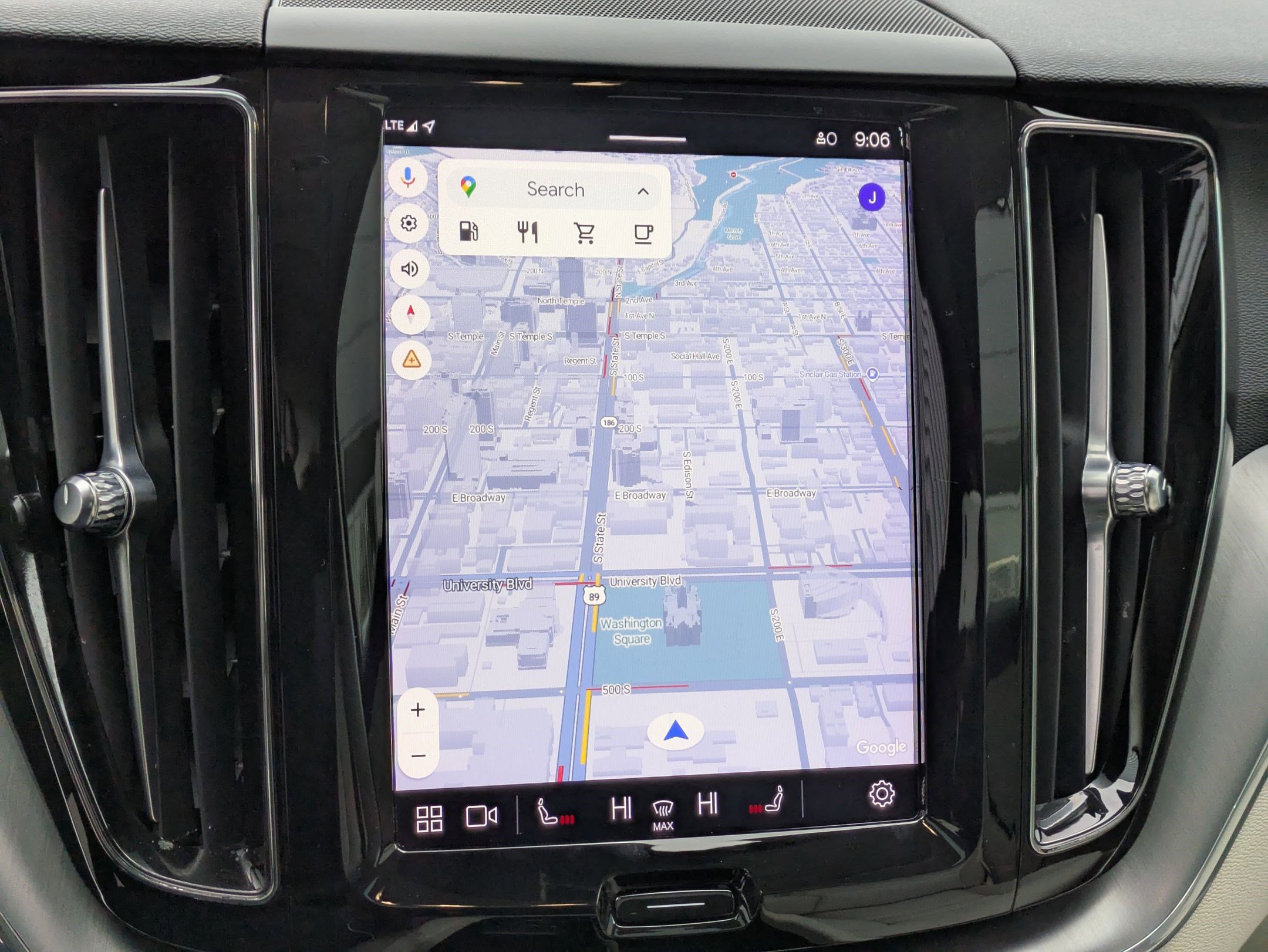 Certified 2023 Volvo XC60 B5 Core image 21