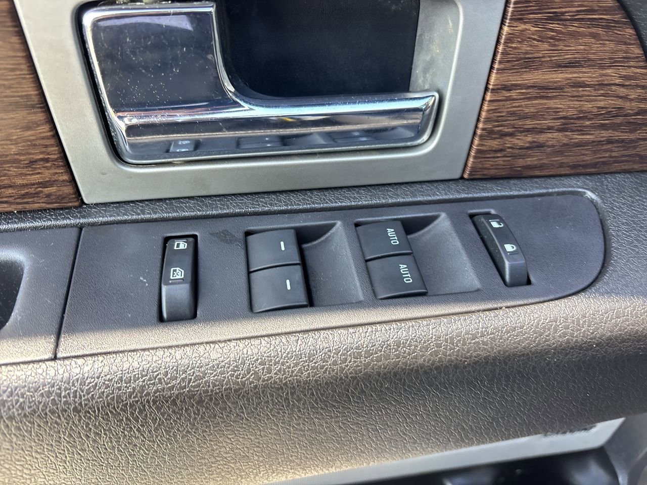 Used 2014 Ford F150 Lariat w/ Equipment Group 502A Luxury image 18