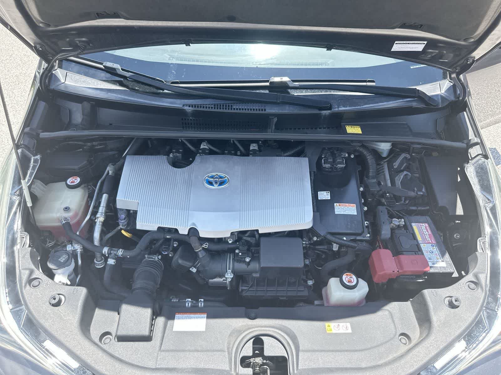 Used 2018 Toyota Prius Three Touring FWD image 12