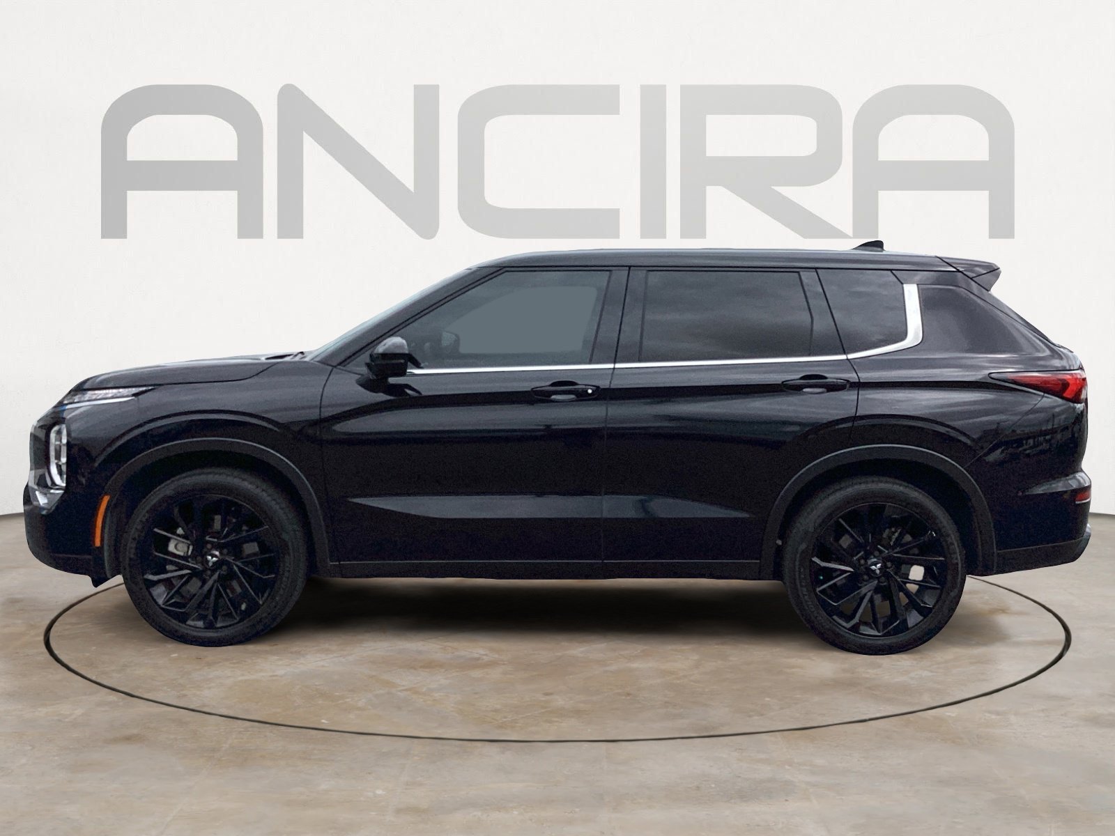 Used 2024 Mitsubishi Outlander SE Black Edition FWD image 11