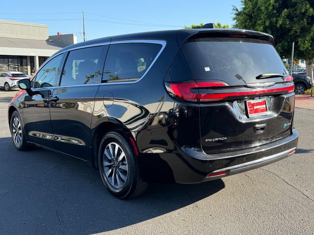 Used 2024 Chrysler Pacifica Limited FWD image 5