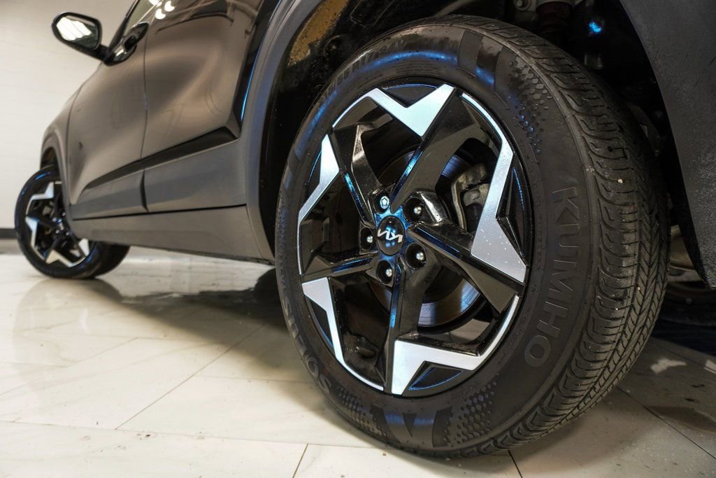Used 2025 Kia Seltos S image 36
