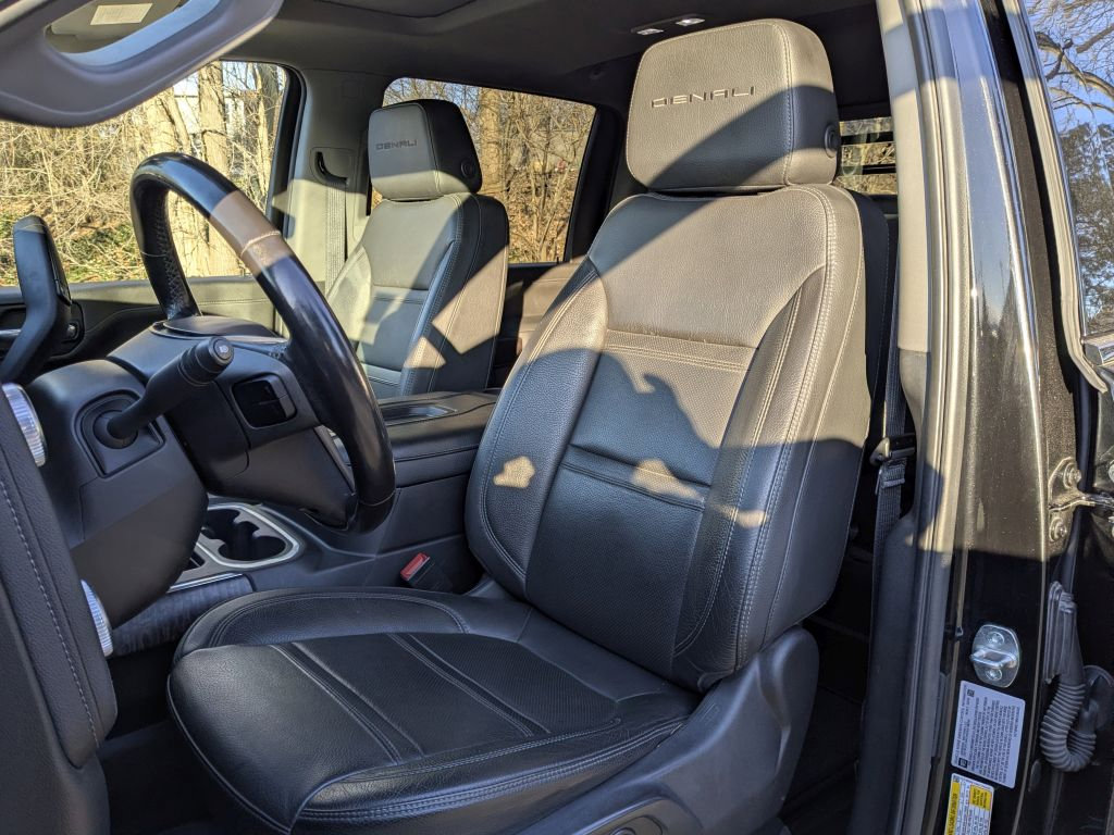 Certified 2022 GMC Sierra 3500 Denali w/ Denali Black Diamond Edition image 12