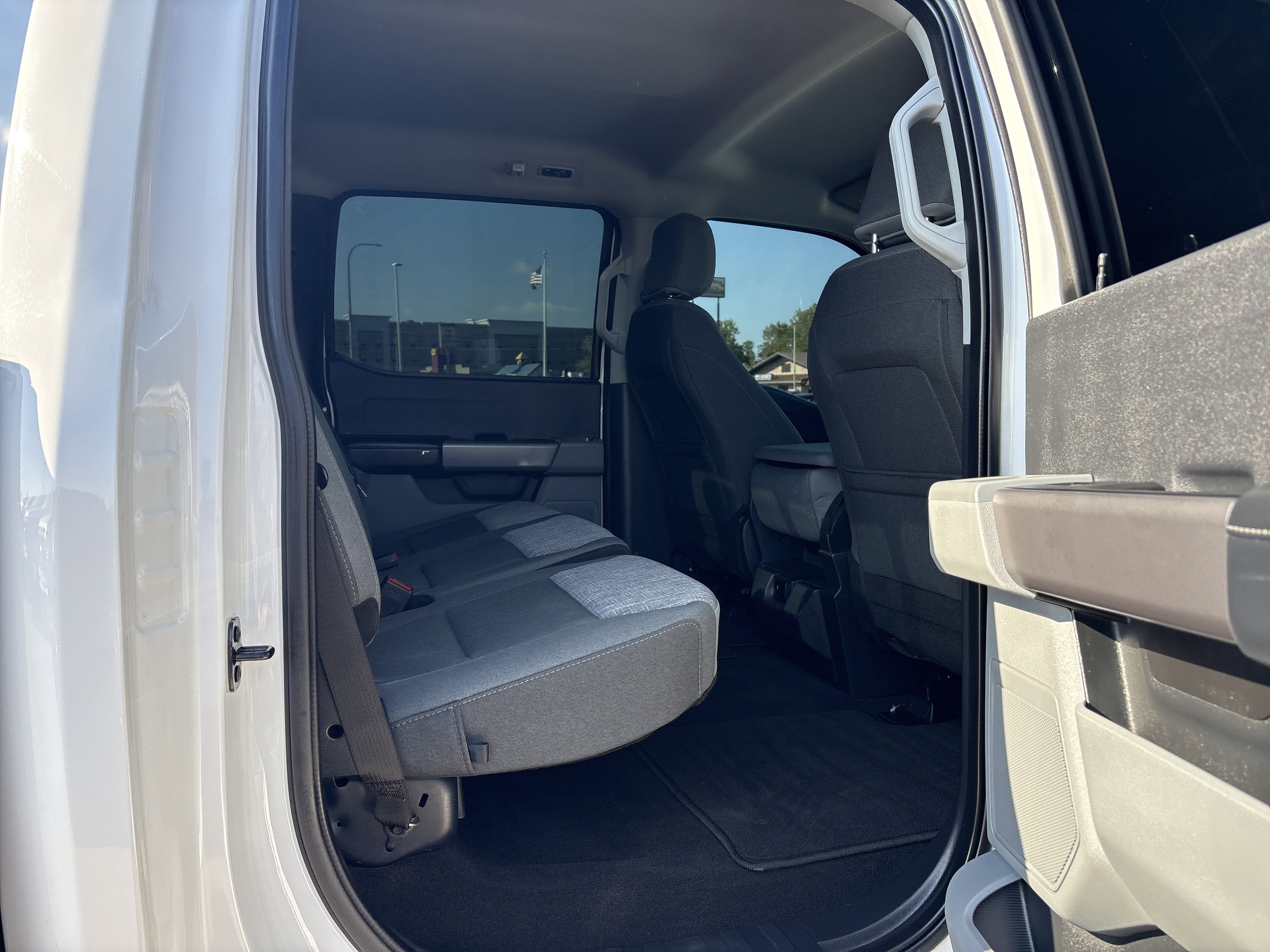 Used 2024 Ford F250 XLT w/ FX4 Off-Road Package AWD/4WD image 8
