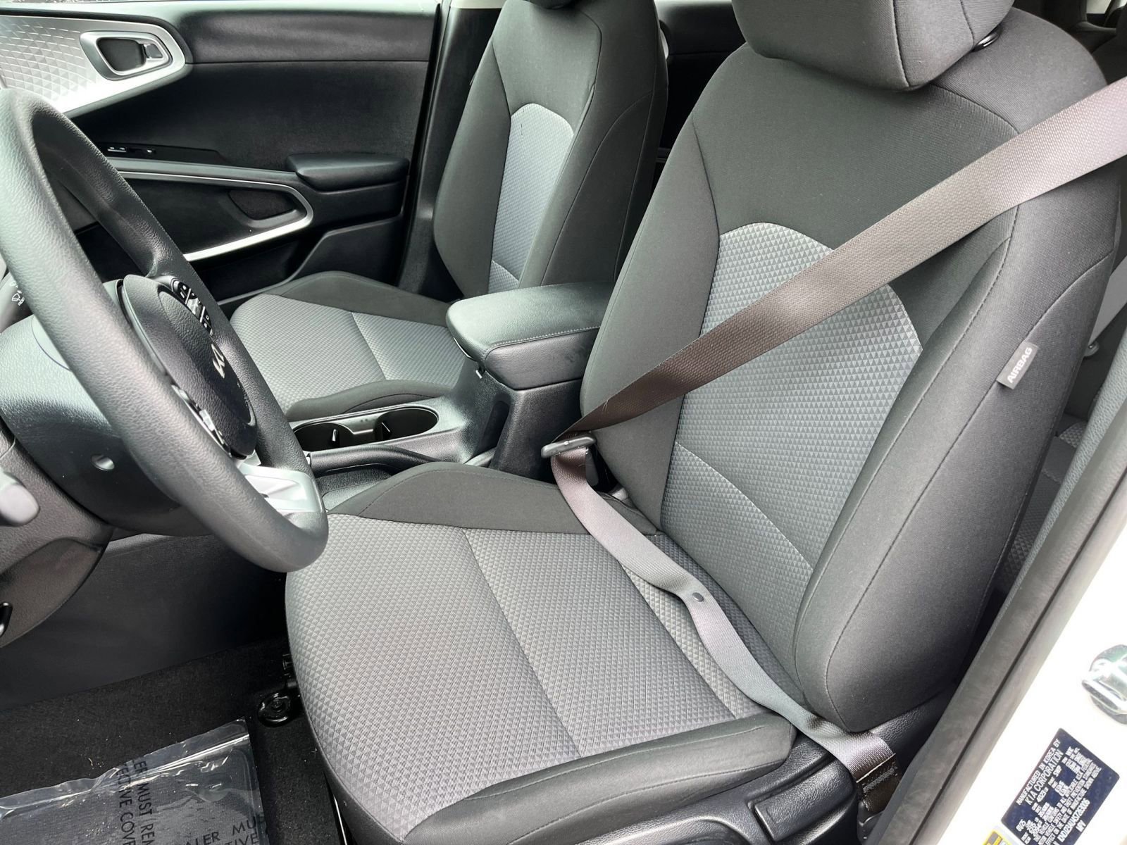 Used 2025 Kia Soul LX w/ LX Technology Package image 32