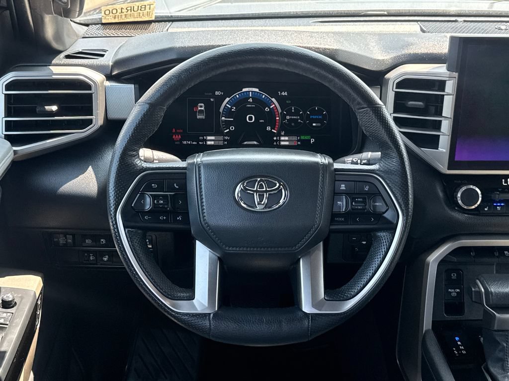 Used 2025 Toyota Tundra Limited AWD/4WD image 14
