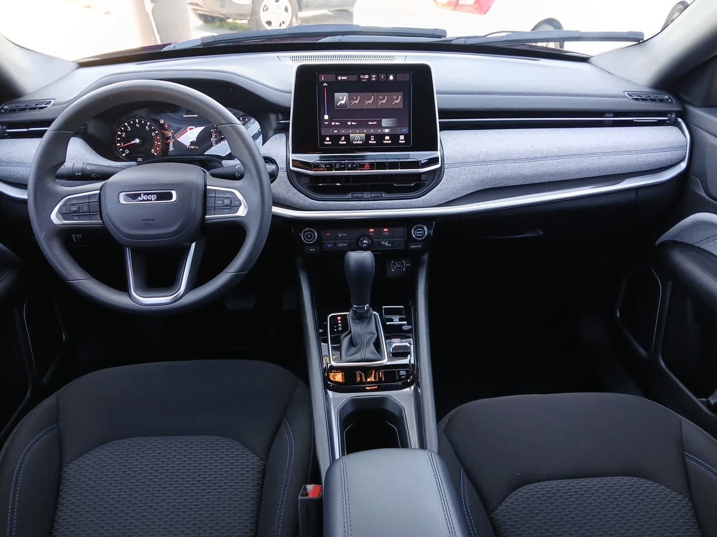 Used 2025 Jeep Compass Sport AWD/4WD image 20