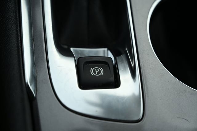 Used 2023 Chevrolet Malibu LT image 28