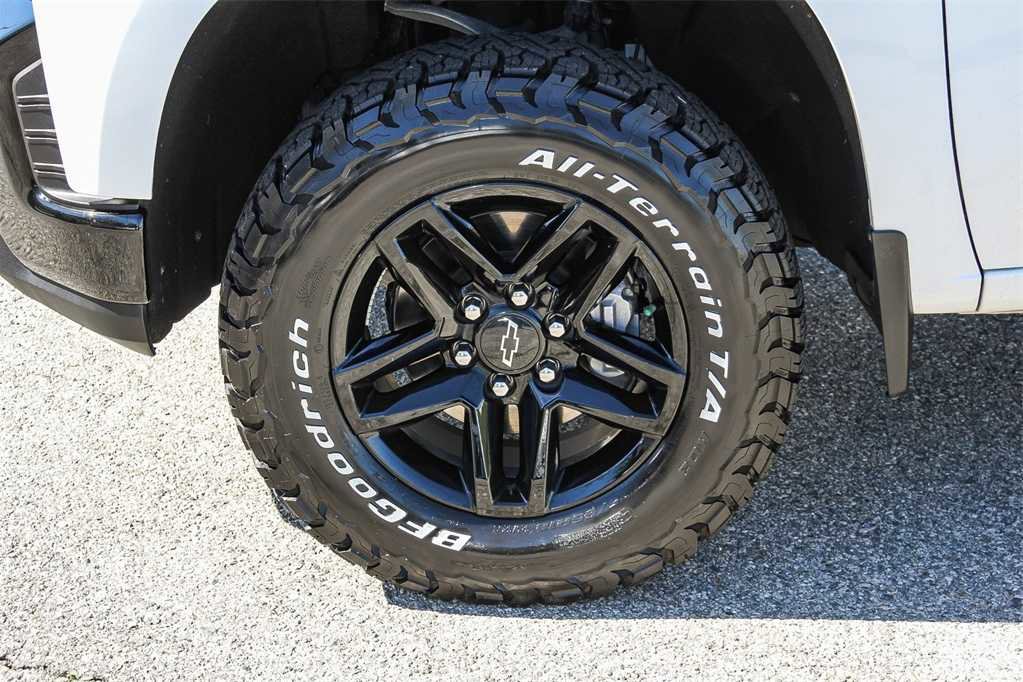Used 2021 Chevrolet Silverado 1500 Custom Trail Boss image 9