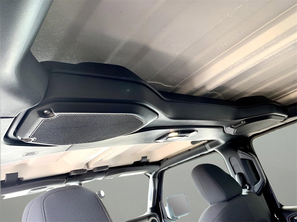 Used 2021 Jeep Gladiator Sport image 43