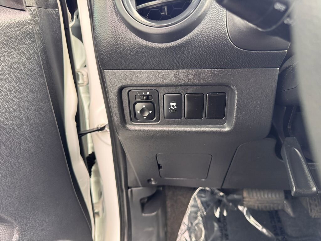 Used 2020 Mitsubishi Mirage ES image 24