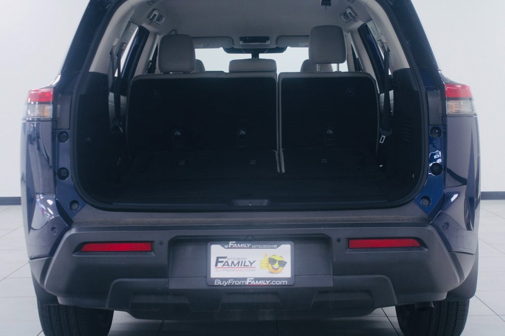 Used 2022 Nissan Pathfinder SV image 24