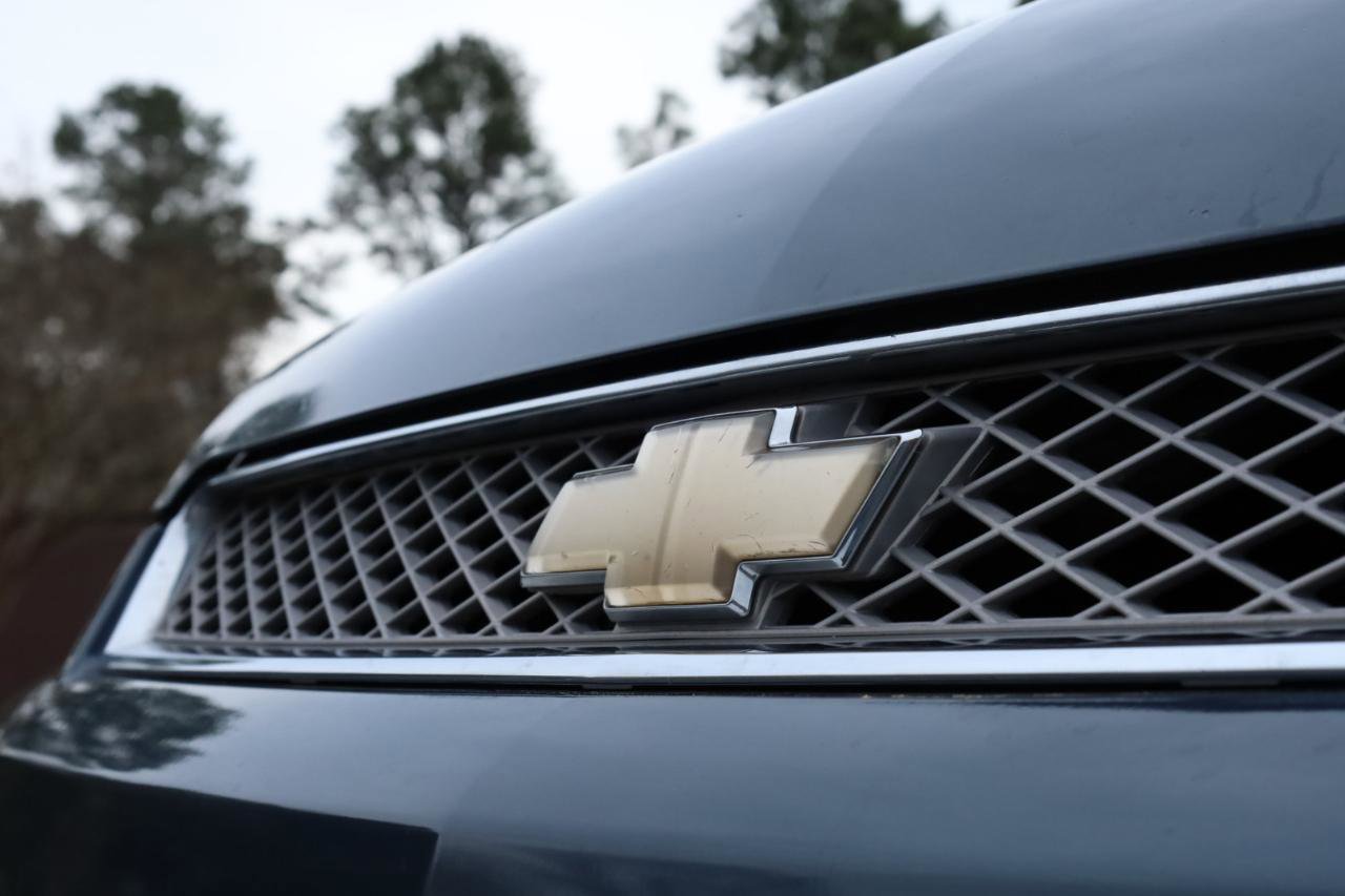 Used 2016 Chevrolet Impala LT w/ LT Sunroof Package FWD image 18