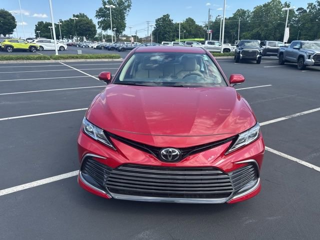 Used 2024 Toyota Camry LE w/ Convenience Package FWD image 12