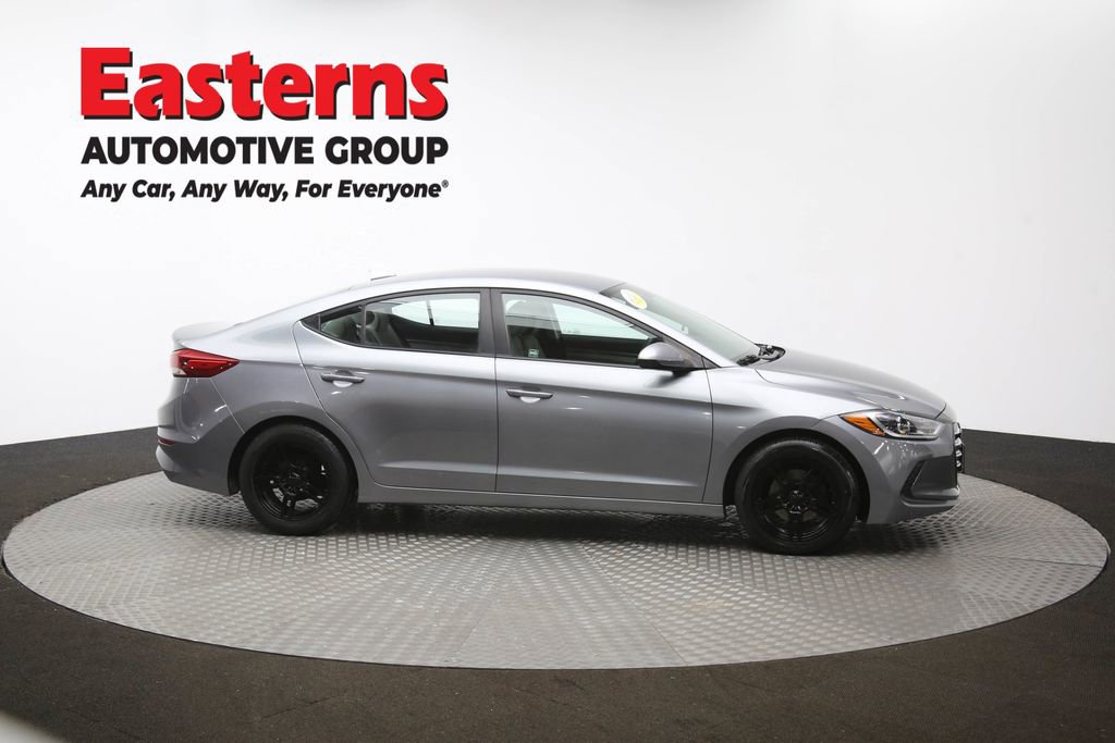 Used 2017 Hyundai Elantra SE w/ Cargo Package image 42