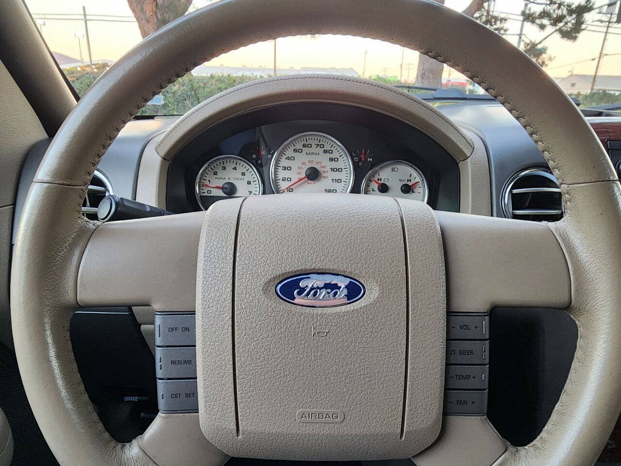 Used 2005 Ford F150 Lariat AWD/4WD image 29