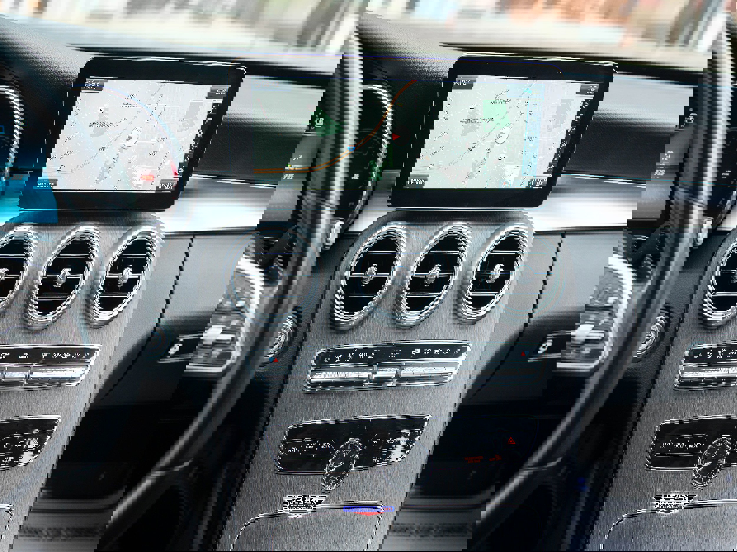 Used 2020 Mercedes-Benz C 300 4MATIC Sedan w/ AMG Line image 31