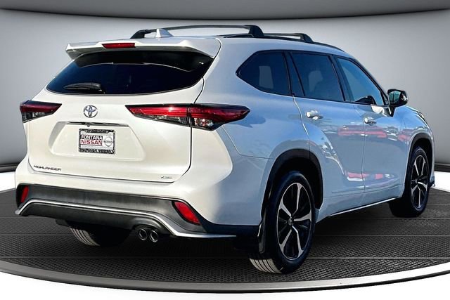 Used 2022 Toyota Highlander XSE image 6