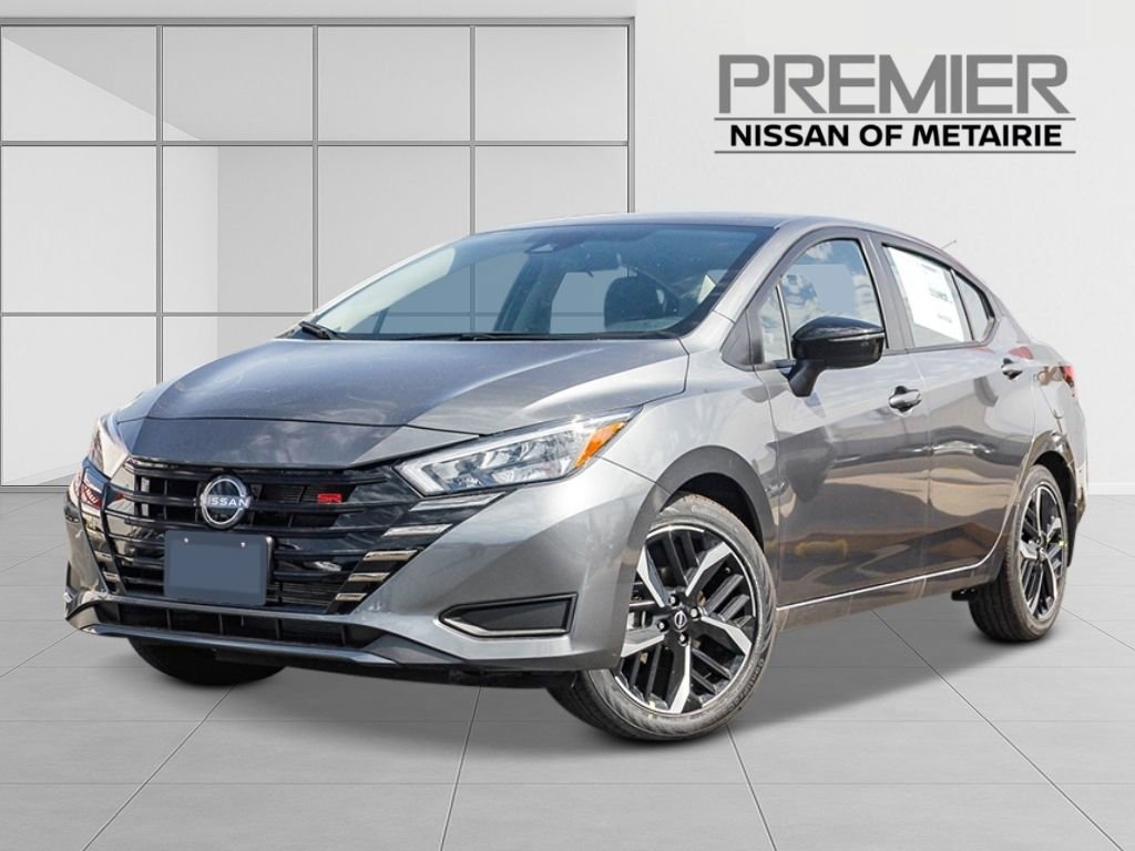New 2025 Nissan Versa SR w/ Trunk Package
