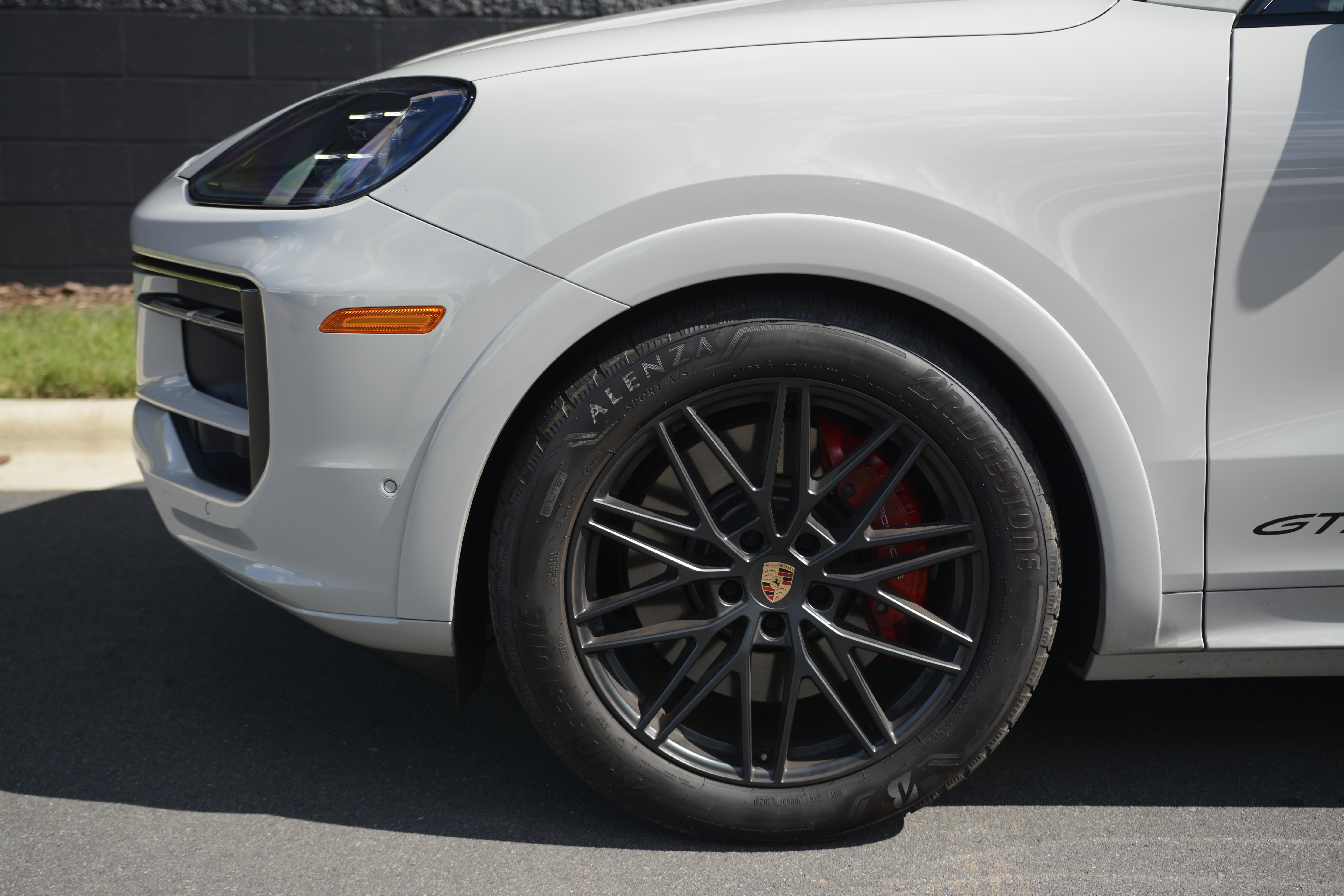Certified 2026 Porsche Cayenne GTS AWD/4WD image 36