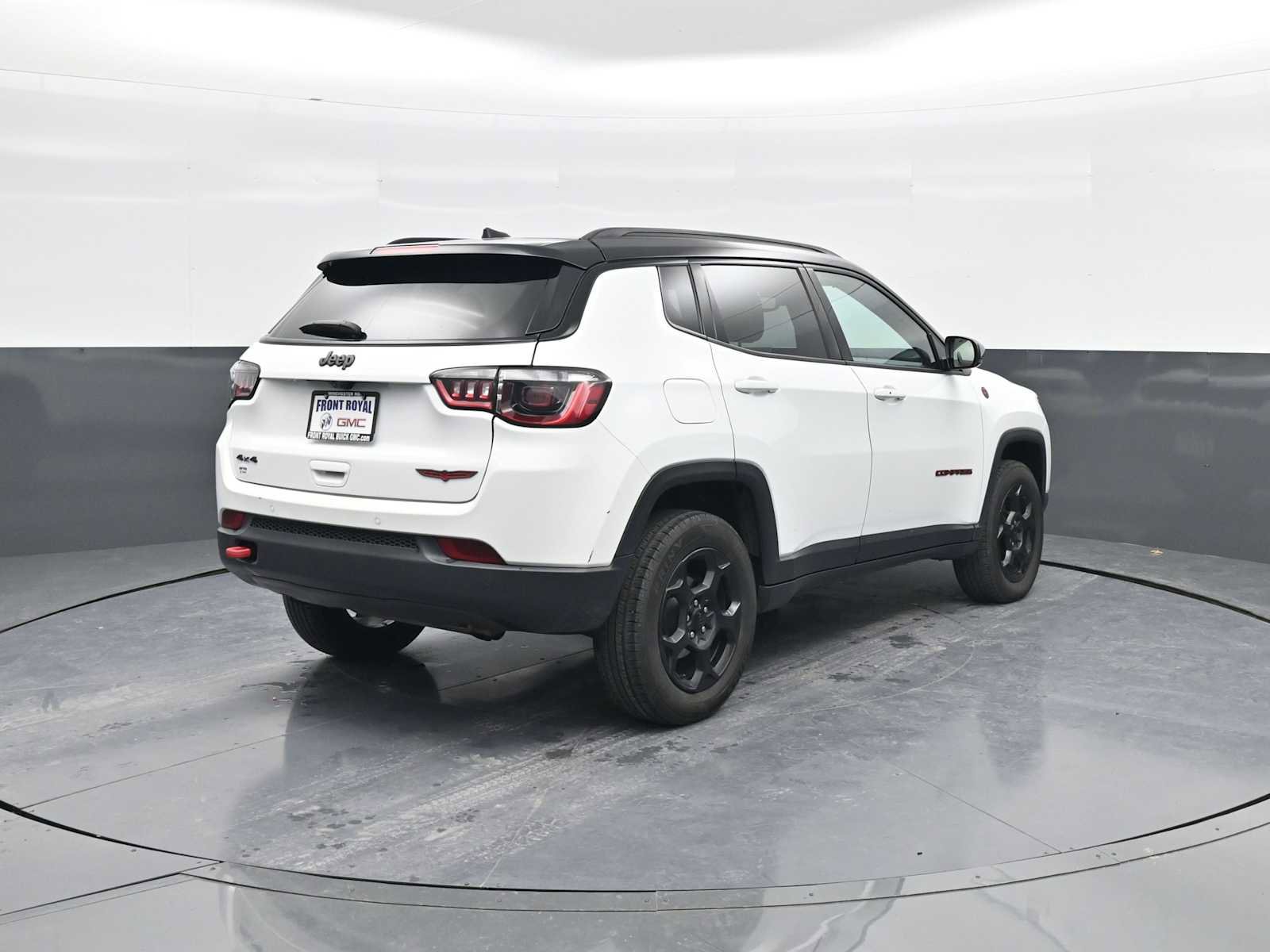 Used 2024 Jeep Compass Trailhawk image 7