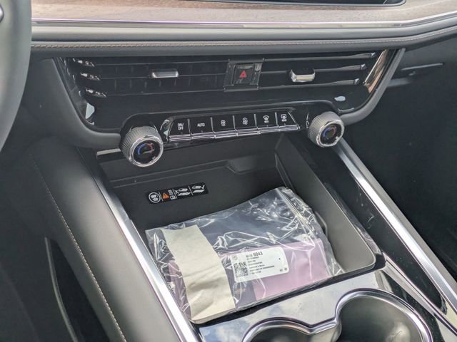 New 2026 Chevrolet Suburban High Country image 23