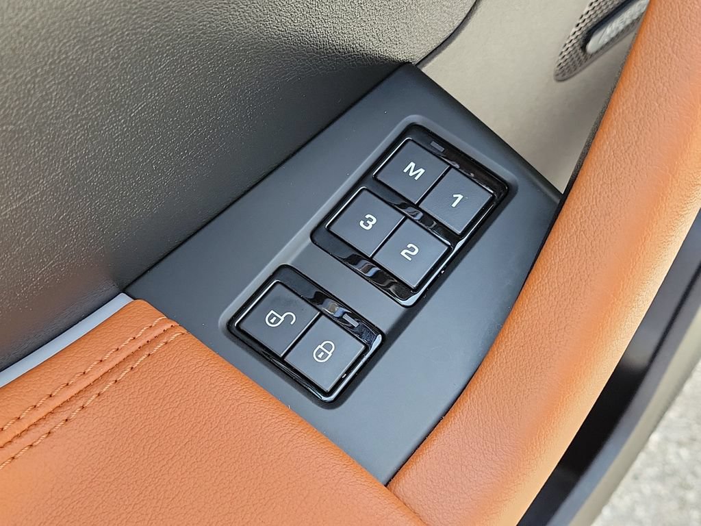 Used 2018 Jaguar F-PACE Portfolio AWD/4WD image 26