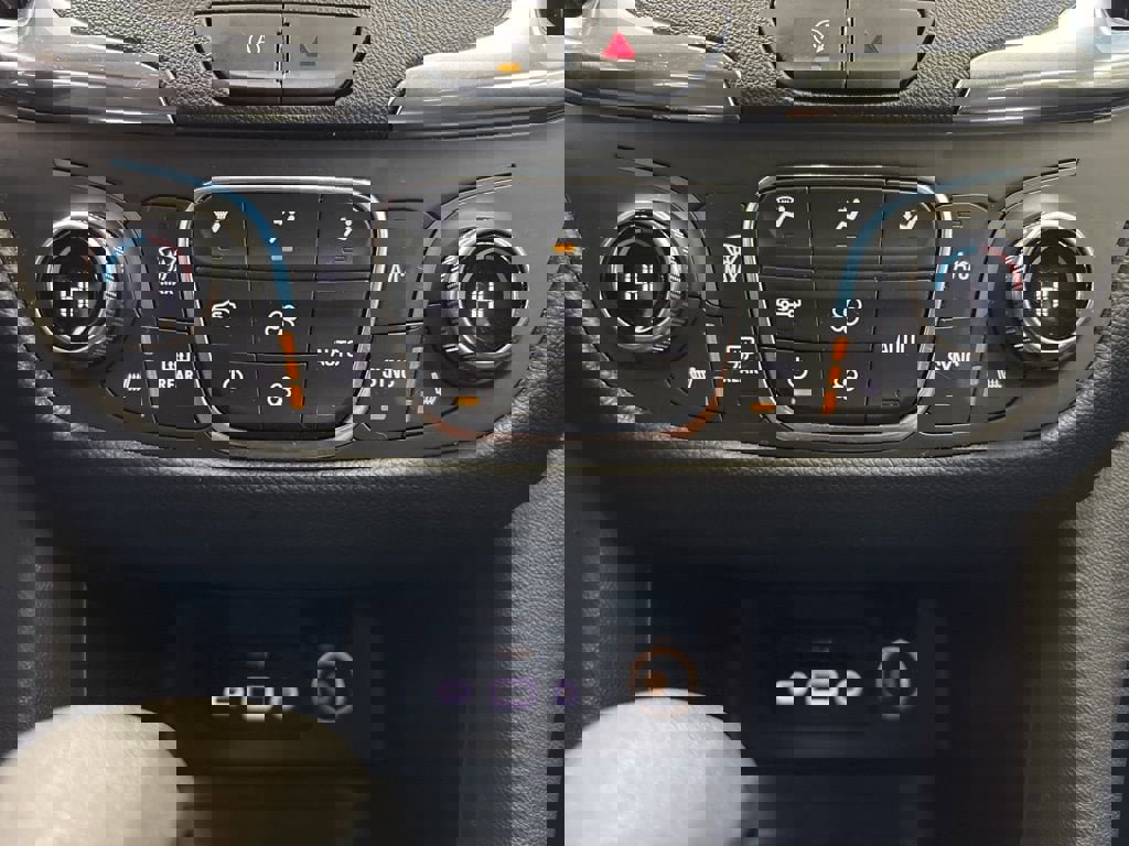 Certified 2024 Chevrolet Equinox LT image 32