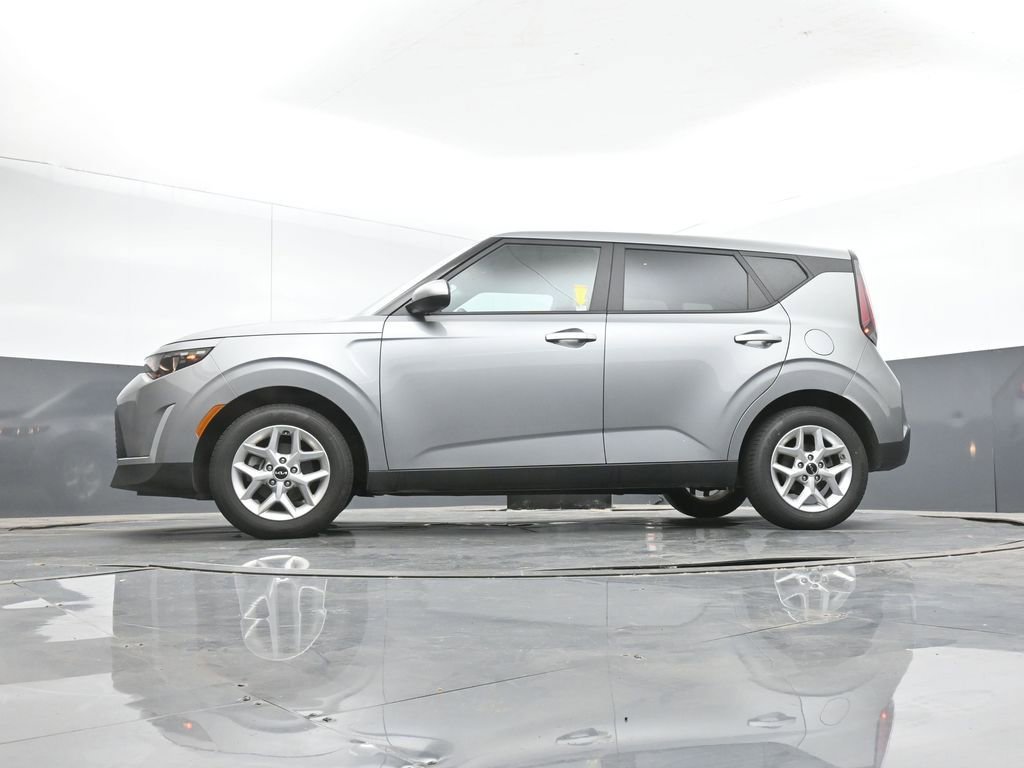 Used 2025 Kia Soul LX w/ LX Technology Package image 37